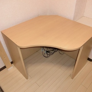 木製  コーナーテーブル