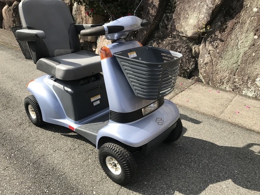 ☆彡suzuki スズキ製・電動車いす・車椅子・バッテリー新品!!介護用品。セニアカー。シニアカー。免許返納後でも安心です♪