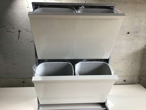 ダストボックス　未使用品