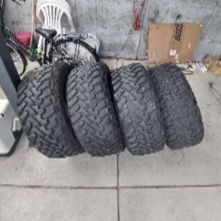 タイヤ、ホイール TOYO 33×12.5R20 MT 4本