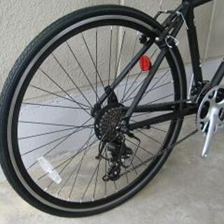 〔新品大特価〕アルミフレームクロスバイク（シマノ製２１段変速・スレイプニル７００）