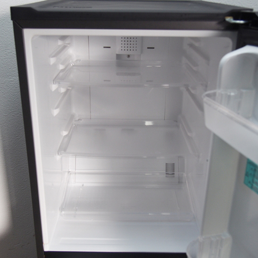 配達設置無料！ 良品 ブラックカラー 138L 冷蔵庫 下冷凍 LL03