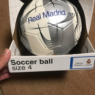 値下取引相手きまりました。　Real madridサッカーボール...