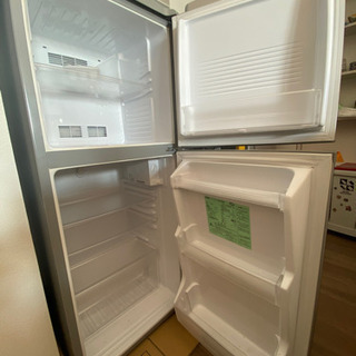 冷蔵庫（SANYOノンフロン冷凍冷蔵庫）