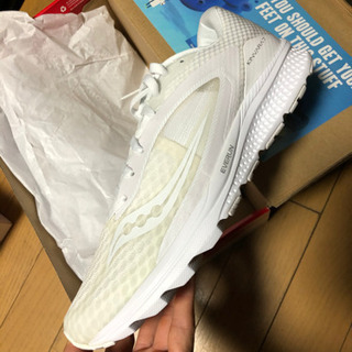 新品未使！　SAUCONY ランニングシューズ