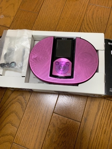 SONY ウォークマン　小さいステレオ付き
