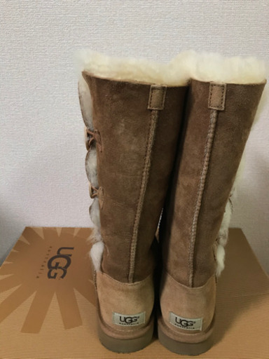 アグ UGG ブーツ ムートンブーツ ベイリーボタン トリプレット