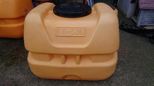 中古品水タンク500Lをお売りします。