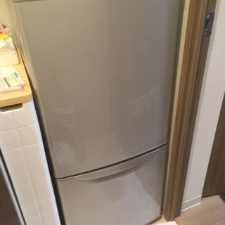 冷蔵庫　2004年製