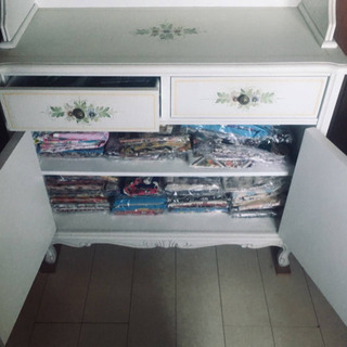 イタリア製　飾り棚