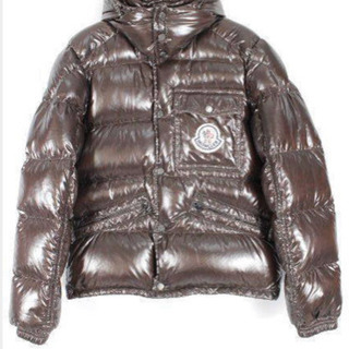 モンクレール　【MONCLER】