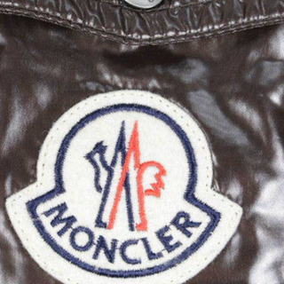 モンクレール　【MONCLER】