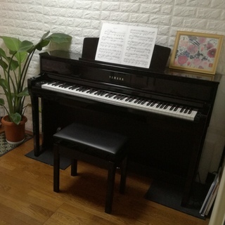 クラビノーバCLP-675PE   新品に近い　椅子付属