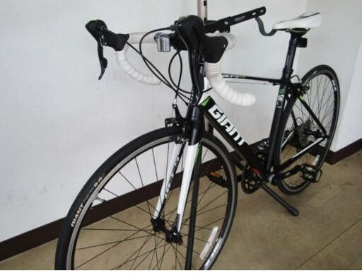 GIANT　DEFY3　ロードバイク SORA GIANT DEFY3 アルミロードバイク SHIMANO SORA 綺麗なバイク