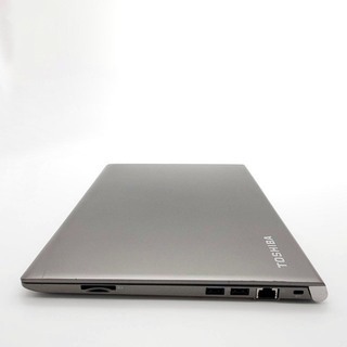 東芝 第五世代Corei5 SSD256GB メモリ8GB ノートパソコン マウス付き