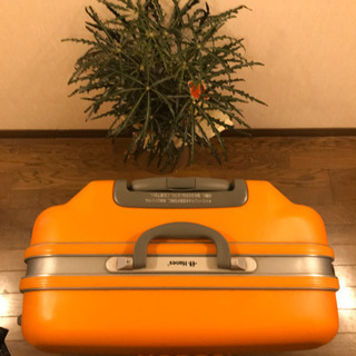 トラベルスーツケース
