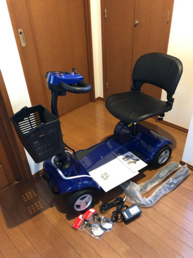 シニアカー新品未使用 定価94,980円