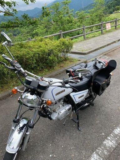 スズキ GN125h