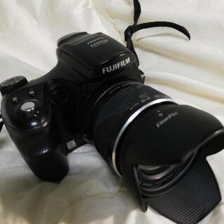 Fuji FinePix  S6000fd  28-300mm