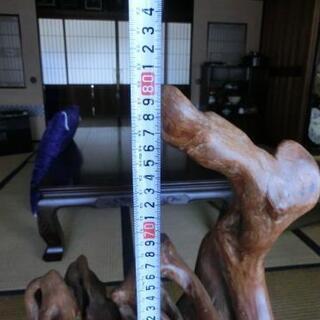 木製 木の根っこのオブジェ、と敷物、2点セット、工芸 天然木です。