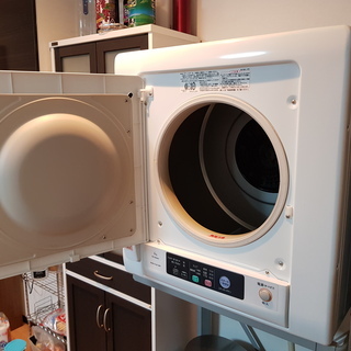 HITACHI 衣類乾燥機6kg ＆ 専用スタンド HITACHI DE-N60WV 6.0kg衣類乾燥機
