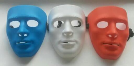 ﾗﾌｧｴﾙ お面 色 Fm 하카타 福岡のパーティグッズの中古あげます 譲ります ジモティーで不用品の処分