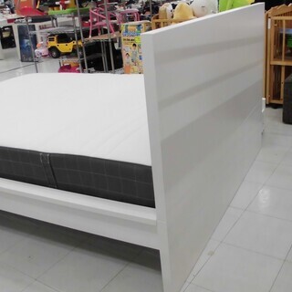 IKEA/イケア ダブルベッド マットレス付き 高さ調整可能 ホワイト 苫小牧西店