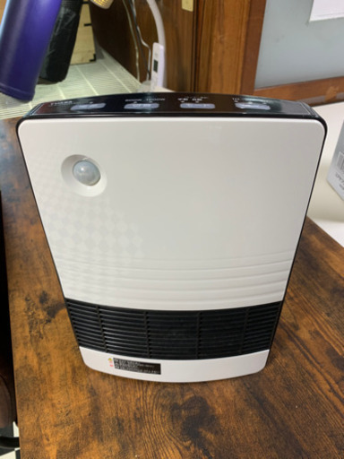 【リサイクルサービス八光　田上店】ユアサプライムス YA-S1270YM WK [セラミックヒーター 人感センサー ホワイト]　２０１９年製
