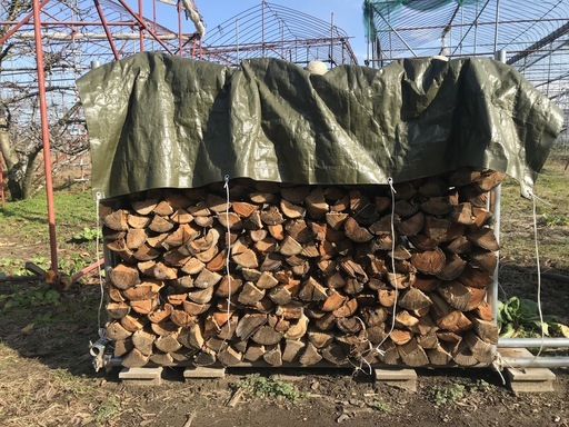 薪ストーブキャンプ広葉樹 薪割済の2-1さくらんぼ薪 1棚 割たて今シーズン以降用 薪ストーブキャンプ広葉樹 薪割済の2-1さくらんぼ薪 1棚 割たて今