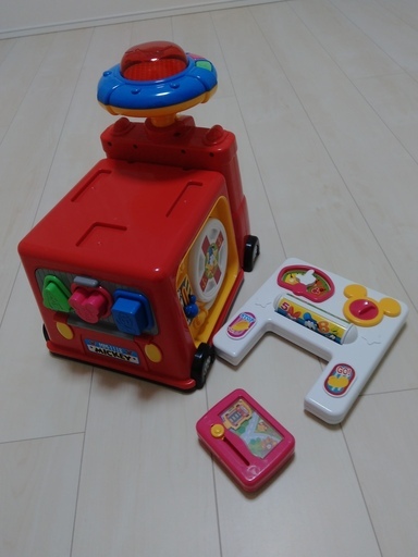 ディズニー ミッキー へんしんドライブ 知育ボックス幼児車 あいび 木津川のおもちゃ 乗り物 ミニチュア の中古あげます 譲ります ジモティーで不用品の処分