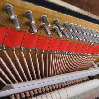 11月2日アップライトピアノ 値下げ⭐️¥298,000→230,000⭐️ リヒテンシュタインある意味レアです 