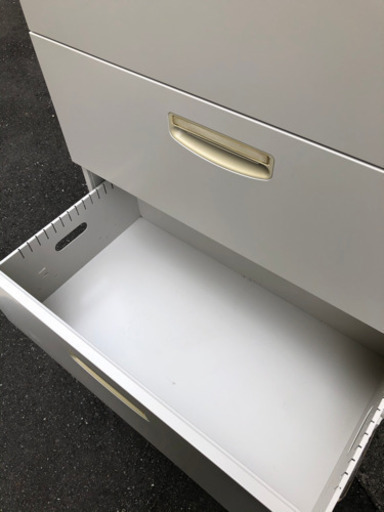 事務用品オカムラ、キャビネット4段 【公式通販】