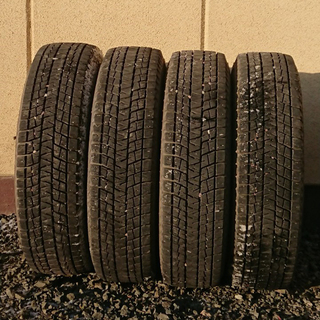 195/80R15 ブリヂストン/DM-V1 17年 スタッドレス バリ山 4本(T1470wYGG)