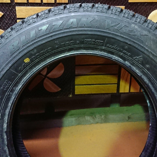 BS ブリザック　BLIZZAK VRX 145/80R13 17年製 スタッドレス(T1472wYGG) BS ブリザック BLIZZAK VRX 145/80R13 17年製 スタッドレス(T1472wYGG)