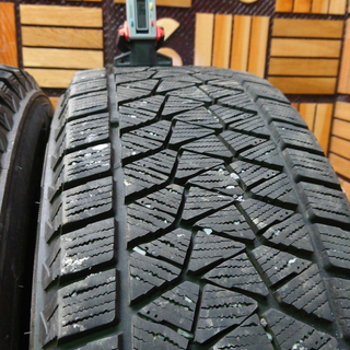 BS BLIZZAK 225/65R17 102Q DM-V2 16年製 4本 7.5mm～8mm前後(