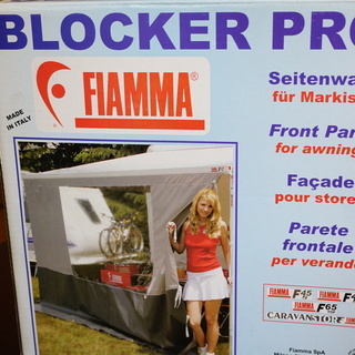 キャリア、ラック FIAMMA サイドオーニング用ウォールブロッカープロ250