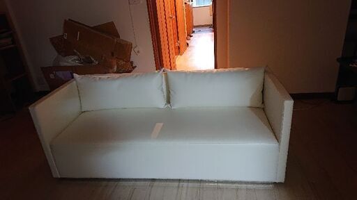 オフホワイトのソファー クッション付き 極美品 本日限定！！