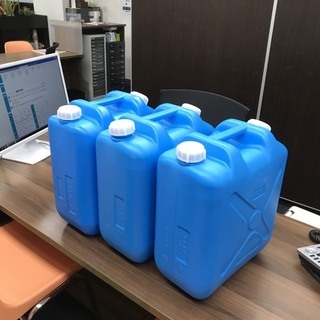 ◆新品同様品◆18Ｌポリタンク3個セット◆水を貯めて災害用の備蓄...