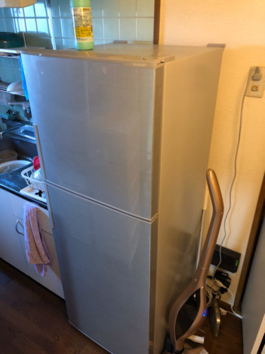 冷蔵庫225L 2018年製 2/2〜2/4で引取