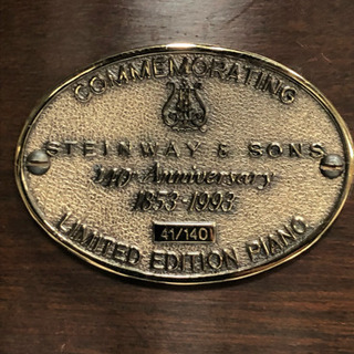 楽器店サロンに展示中♬ Steinway & sons / 創業140年記念Mモデル