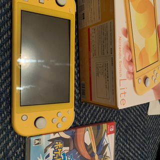 受け渡し者決まりました！】Nintendo Switch Light (イエロー)+