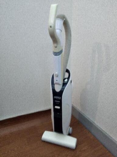 TOSHIBAエアロサイクロンクリーナー VC-Y70C