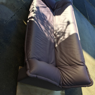 【募集中】収納機能付き1台3役の紫色のソファーベッド
