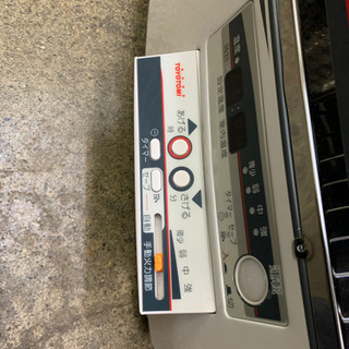 美品　トヨトミ 半密閉式石油ストーブ　HR-650F 煙突ストーブ