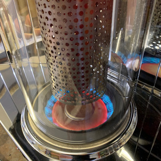 美品　トヨトミ 半密閉式石油ストーブ　HR-650F 煙突ストーブ