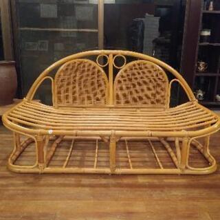 木素材の椅子