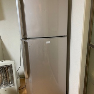 冷蔵庫差し上げます●シャープ228L、2012年製