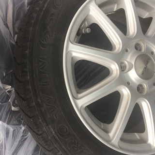 スタットレスタイヤ アルミホイール 155/65/14 4本セット ナット付き‼️