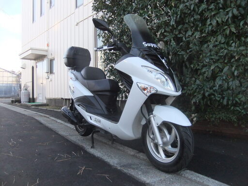 SYM RV125iFI実働中古美車GIVIリアBOX付き バフ磨き済み バッテリー