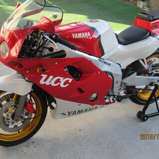ヤマハ　FZR250R　３LN　８９年式　UCCカラー　レストア車